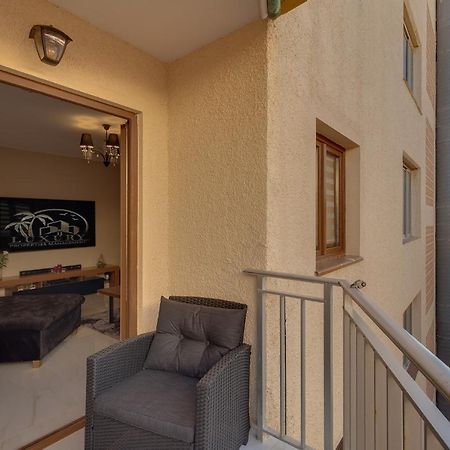 Calle Maestro Parada Торевиеха Екстериор снимка